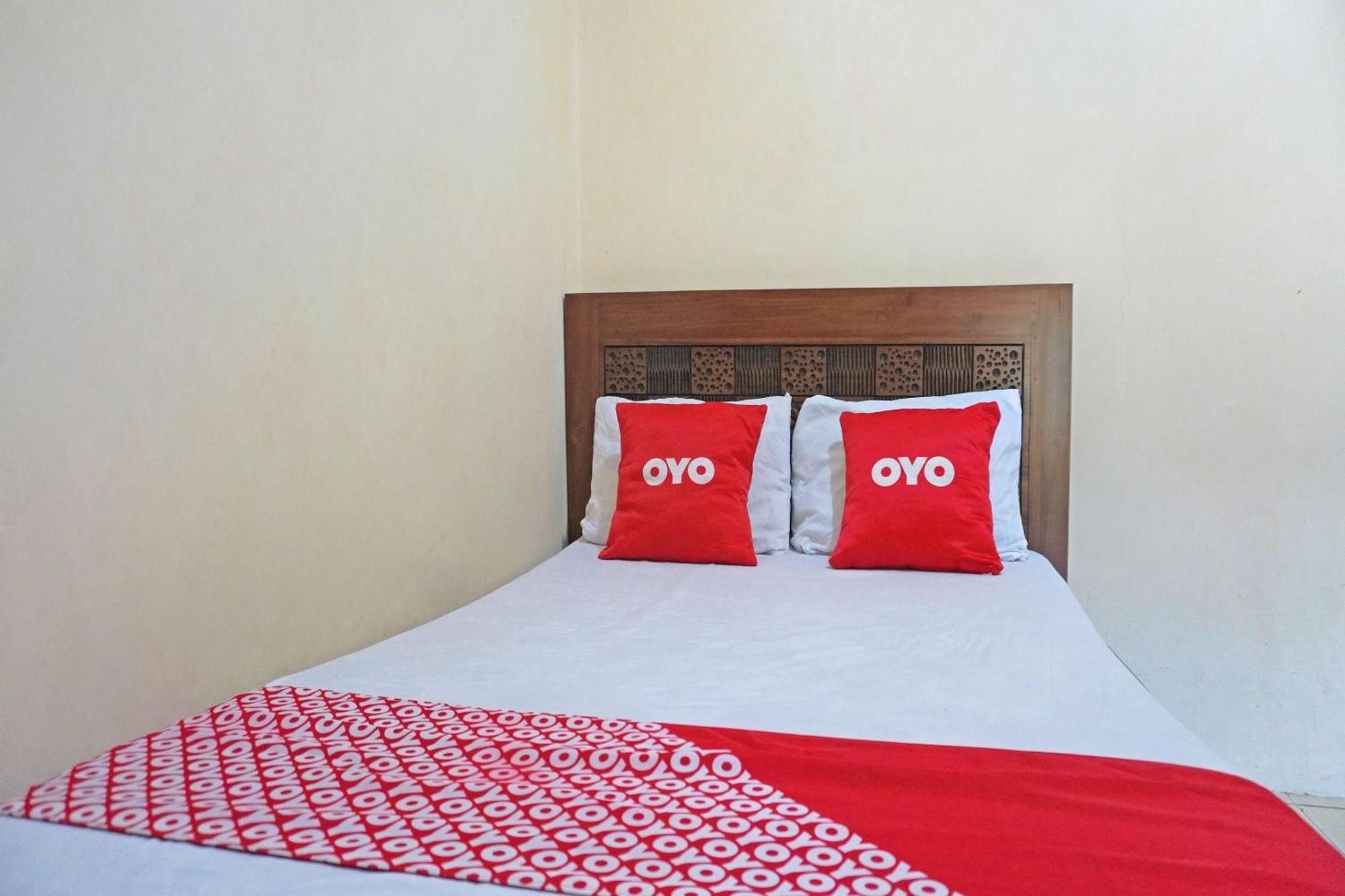 Oyo 91762 Green Home Stay Syariah Пурвакарта Экстерьер фото